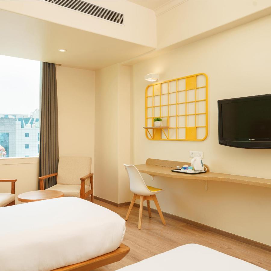 Bloom Hotel - Sector 62 Noida Extérieur photo